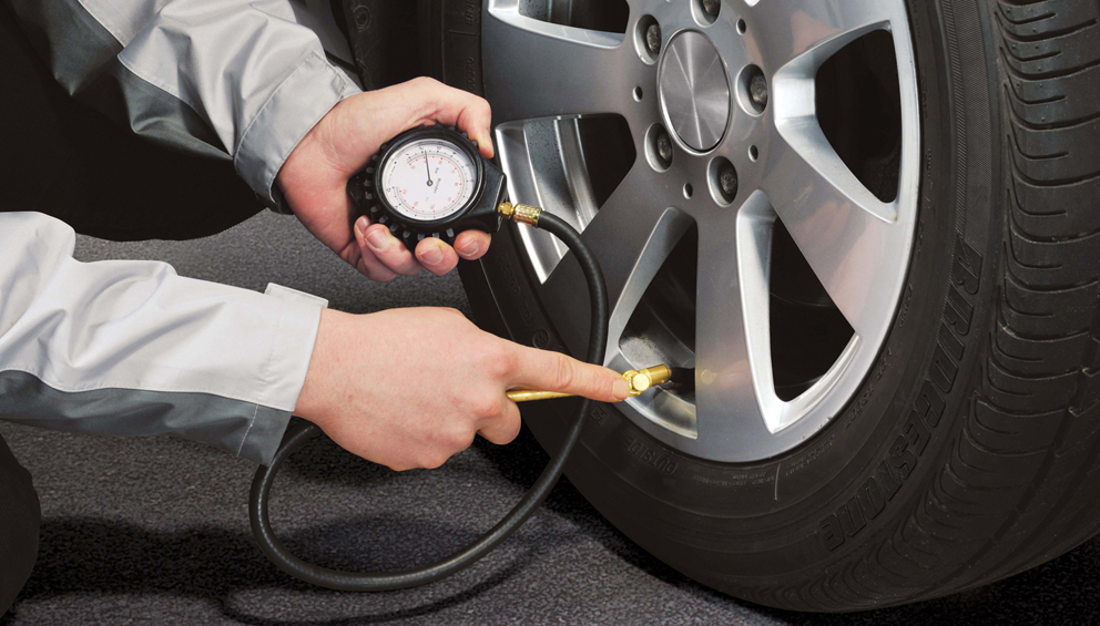 ¿Cómo cuidar los neumáticos de mi coche?